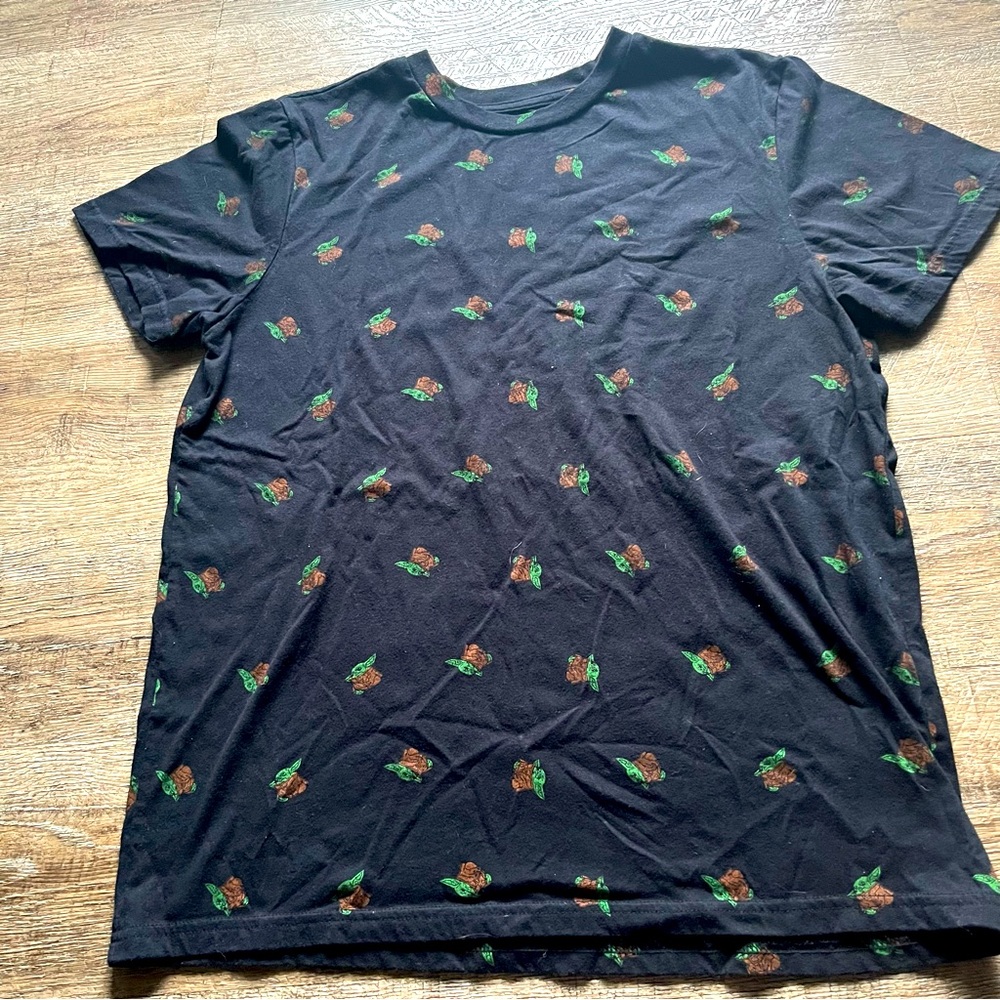 The Mandalorian Baby Yoda Grogu Star Wars shirt large